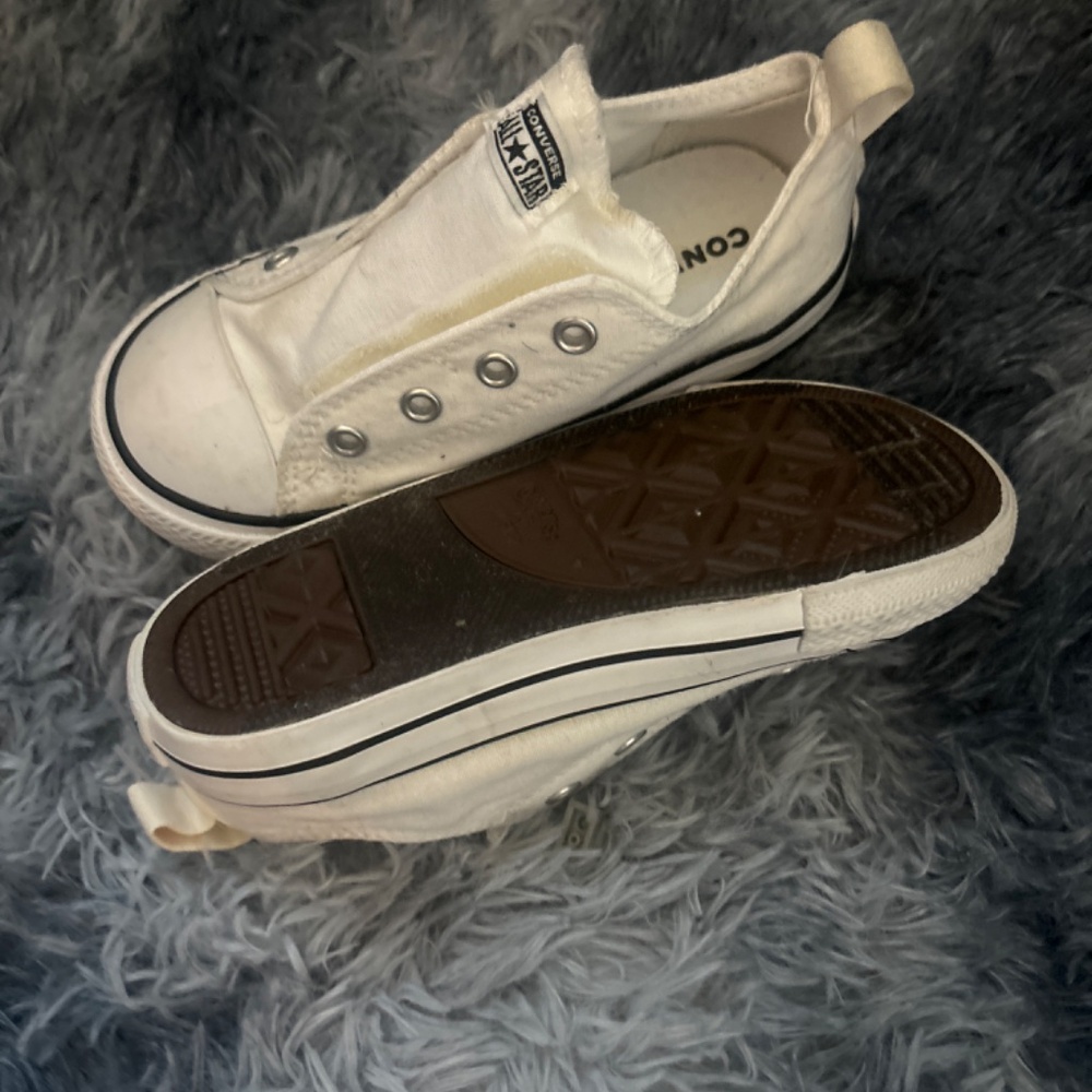 Converse - Picture 2 of 2